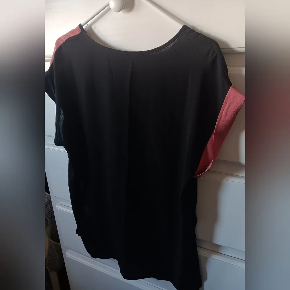 Stylish Black and Pink Women's Top - Picture 5 of 6